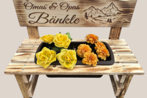 Personalisierte Blumenbank aus Holz