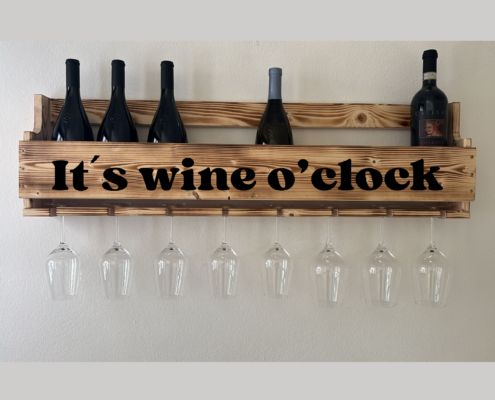 It´s wine o’clock