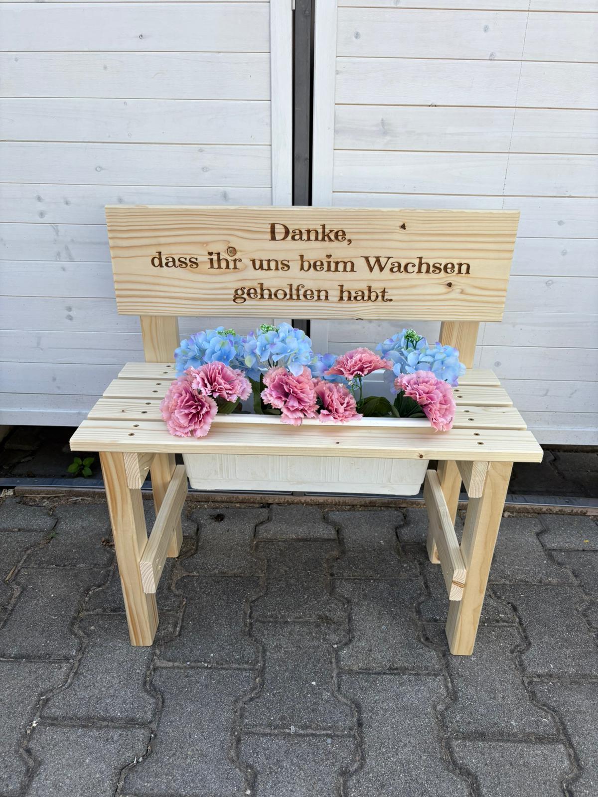 1e637595-deb6-4188-8a2a-524b08409bc1